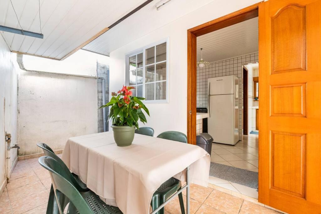 فا Chaine Lodge Maison Entiere Free Parking & Wifi 3Min De L'Aeroport المظهر الخارجي الصورة