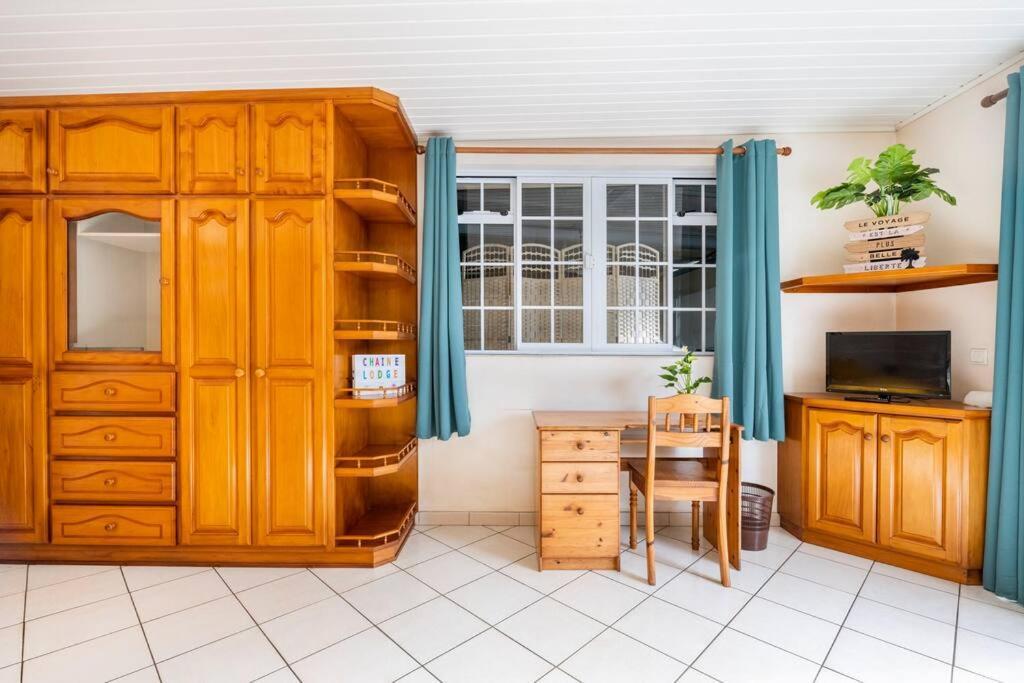فا Chaine Lodge Maison Entiere Free Parking & Wifi 3Min De L'Aeroport المظهر الخارجي الصورة